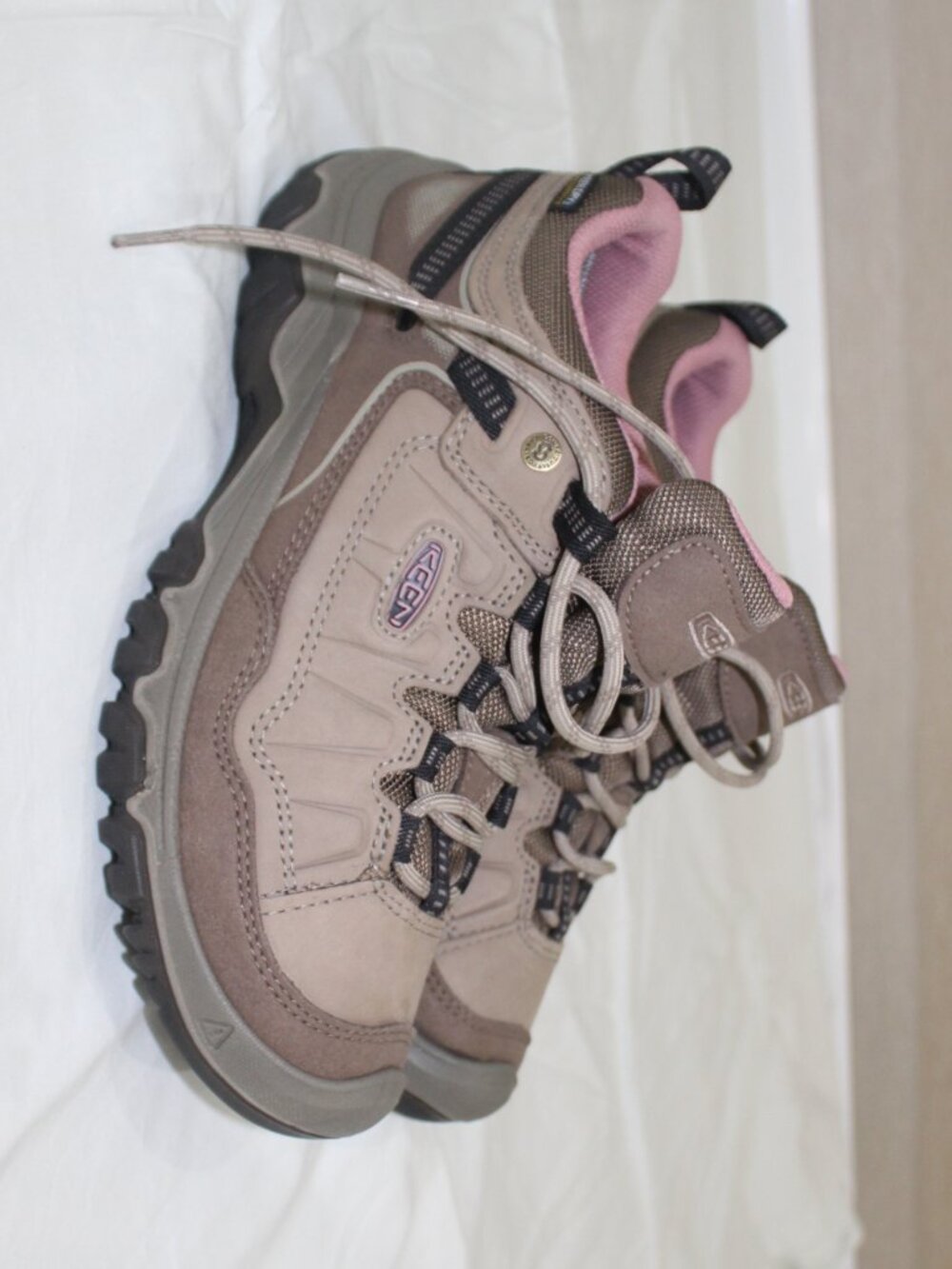 Keen Womens Targhee IV Waterproof Hiking Boots size 8